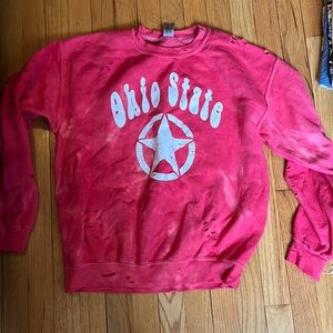 Ohio state sweatshirt.